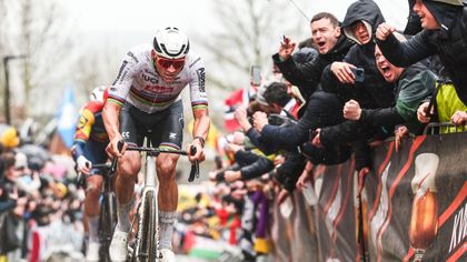Tour of Flanders men's race recap – Van der Poel lands stunning solo win