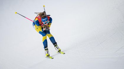 Oeberg fights back to claim individual biathlon world title