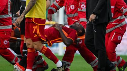 Sokkoló jelenetek, félbeszakadt meccs, de a Roma játékosa szerencsére nem volt életveszélyben