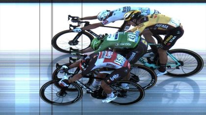 Highlights of Stage 11 as Sagan penalised and sprint comes down to photo finish