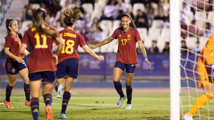 España-Argentina (Amistoso): Goleada histórica con hat-trick de Salma Paralluelo (7-0)