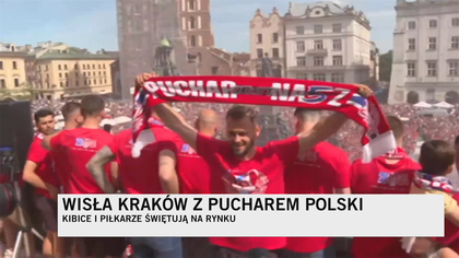 Piłkarze Wisły Kraków świętują zdobycie Pucharu Polski