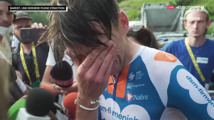 Les RP | Bardet, les larmes après l'ultime montée : "Chapeau Romain !"