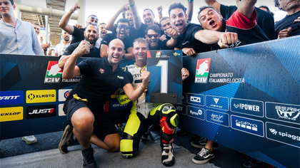Dublă victorie românească la Mugello! Un puști român i-a dominat pe italieni și visează la MotoGP