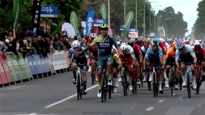 Sam Welsfold wygrał 1. etap Tour de Hongrie. Kraksa w finałowym sprincie