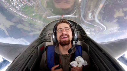 Sagan defying gravity in a fighter jet : Social Stories