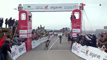 Sidste års Tour de l'Avenir-vinder overspurter Poels i hård finale