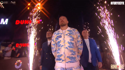 'He looks the business' - Sparks fly as Usyk arrives ahead of Fury showdown