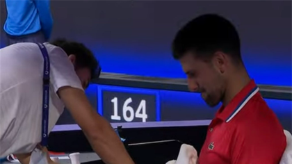 Djokovic ha saltato il doppio per un problema al polso: cosa è successo?