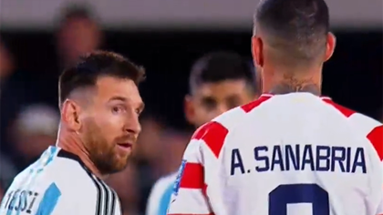 Sanabria: "Nessuno sputo a Messi. La mia famiglia è stata minacciata"