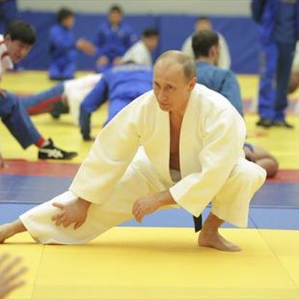 Federaţia internaţională de judo l-a suspendat pe Vladimir Putin