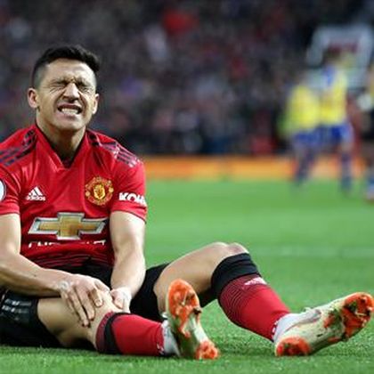Alexis in talks with 'some clubs' - Solskjaer