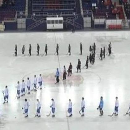 El hockey ruso se alinea con su ejército: Dos equipos forman una 'Z' gigante