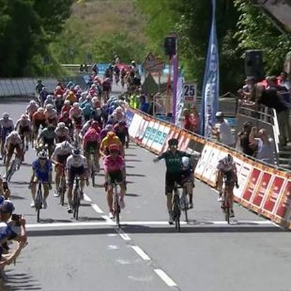 Final 2ª etapa: Roger Adrià brilla en la 'mini' etapa de 35 kilómetros con un esprint portentoso
