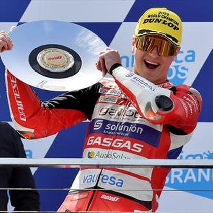 Izan Guevara se proclama campeón del mundo de Moto3; El vigésimo tercer español en conseguirlo
