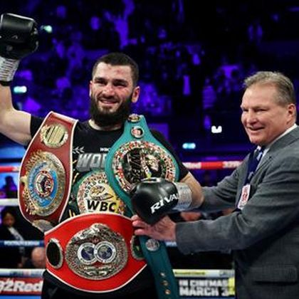 Beterbiev's trainer sees no sign of decline in champion ahead of Bivol undisputed clash