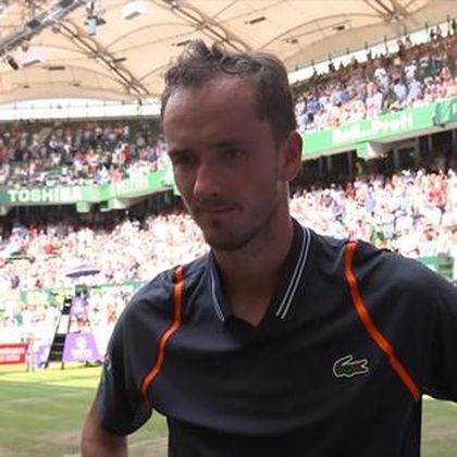 Medvedev a spus ce-l deranjează în special pe iarbă! Declarație savuroasă despre Federer și Djokovic