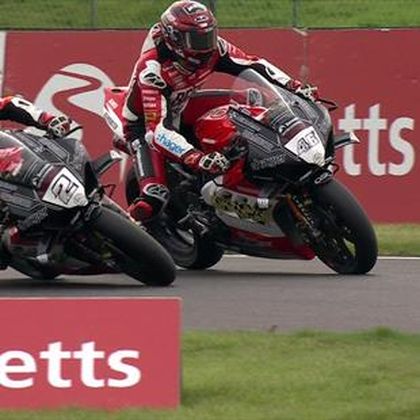 Irwin fends off Bridewell and Jackson to take victory in Sprint race at Oulton Park