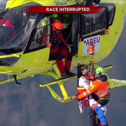 Bukása után mentőhelikopterrel szállították el az összetett világkupa esélyesét - videó