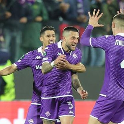 Fiorentina outlast Viktoria Plzen, Olympiacos beat Fenerbahce on penalties to reach semis