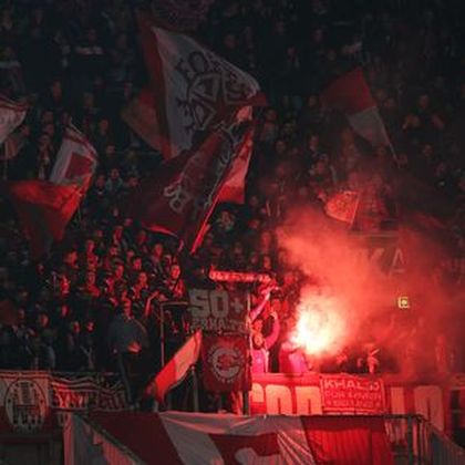 Un suporter riscă aproape 5 ani de închisoare pentru o petardă aruncată la un meci din Bundesliga