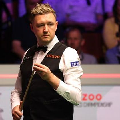 Wilson blitzes Jones by taking seven frames in first session of World Championship final