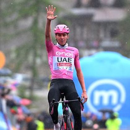 Giro d'Italia | Sloveense kannibaal slaat weer toe - Pogacar fluitend naar vijfde etappezege