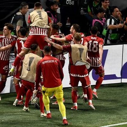 Olympiakos a câștigat trofeul Conference League! Golul victoriei, marcat în prelungiri de un marocan