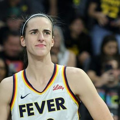 Clark lucha en la victoria de Fever después de la omisión olímpica mientras Boston 'innegable' impresiona