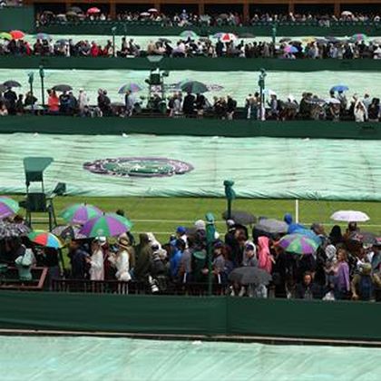 Wimbledon stopper alt spill ut tirsdagen med unntak av på to baner