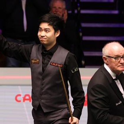 Si Jiahui beats Williams in final-frame decider to reach second round