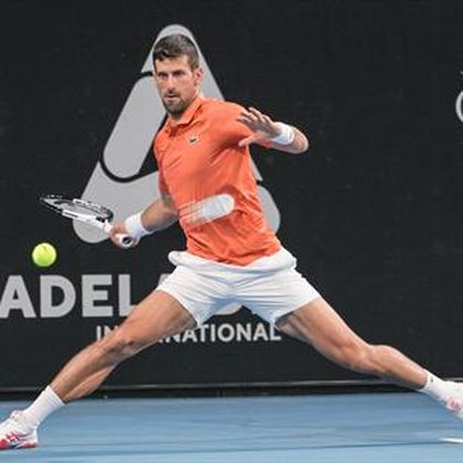 Djokovic legyőzte Medvedevet, Jabeur kikapott Adelaide-ben