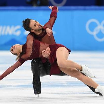 French pair set new world record as Team GB skate rocking routine to qualify