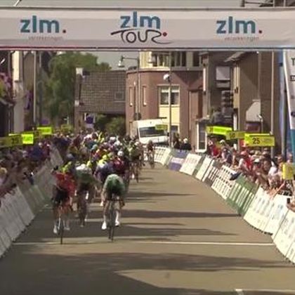 ”Han tager karrierens største sejr her” – Se Peter Schulting vinde 3. etape af ZLM Tour her
