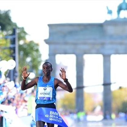 A Berlino l'ultima sfida dell'uomo: è possibile correre una maratona sotto le 2 ore?