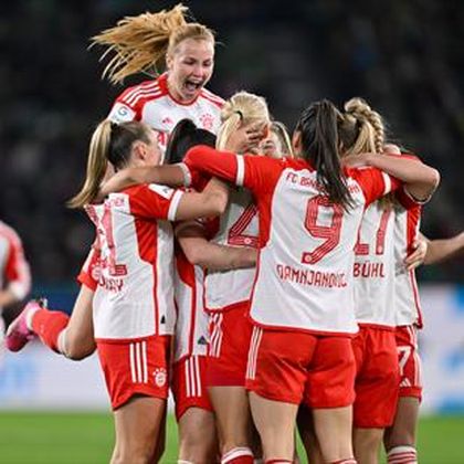 Klatsche im Top-Spiel: Bayern-Frauen zerlegen Wolfsburg