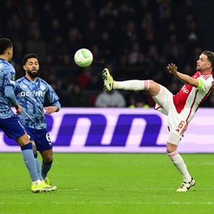 ECL | Prima spelend Ajax moet genoegen nemen met gelijkspel in eerste wedstrijd tegen Aston Villa