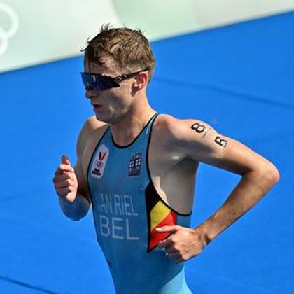 Van Riel wins inaugural Grand Final in Dubai to become first ever T100 world champion