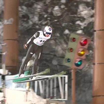 Pazzesco Kamil Stoch: salta 148.5 metri e polverizza il record di Sapporo