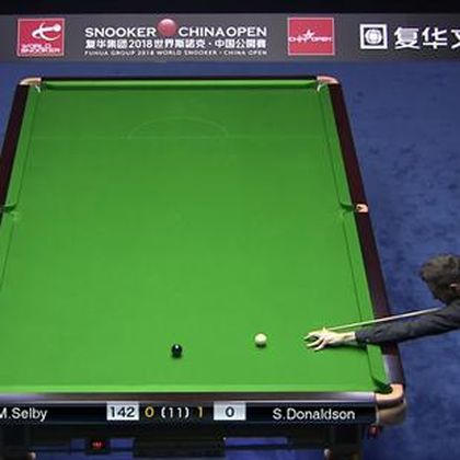 Mark Selby risponde a Scott Donaldson con un centone: 142 e 1-1