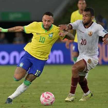 Le Brésil accroché avec un Neymar peu inspiré, l'Argentine s'en sort