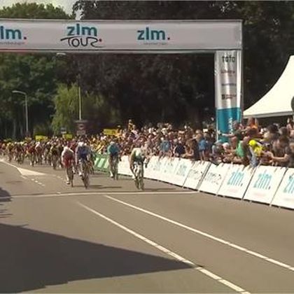 Van Uden tager sin anden etapesejr i ZLM Tour efter hæsblæsende spurt – se afslutningen her
