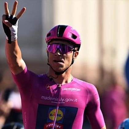 Giro d'Italia | Jonathan Milan en Lidl-Trek geven sprintles - derde ritzege voor drager paarse trui