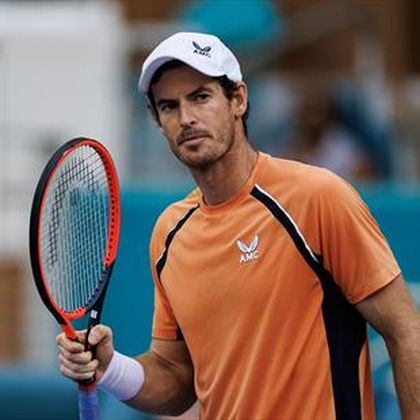Murray steps up rehab with return to court in Wimbledon fitness race