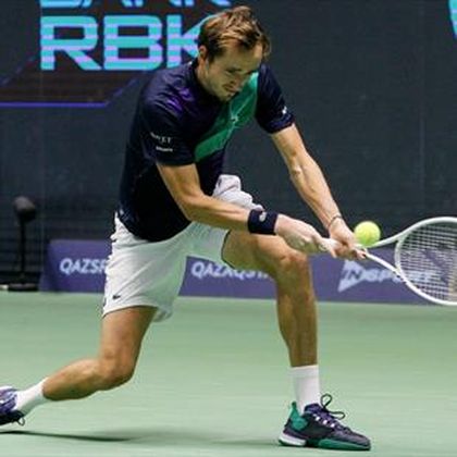 Perte du 2e set et abandon : revivez la triste sortie de Medvedev face à Djokovic