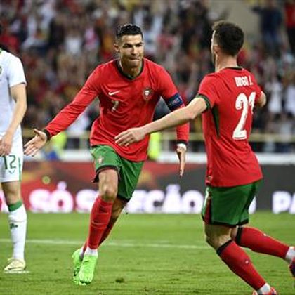 Ronaldo est prêt : un doublé, et le Portugal domine l'Irlande