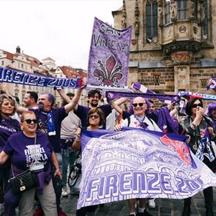 Felforgatták Prága belvárosát a Fiorentina és a West Ham szurkolói - videó