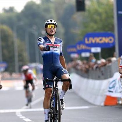 Bagioli s'offre le Gran Piemonte au sprint, Martin disqualifié