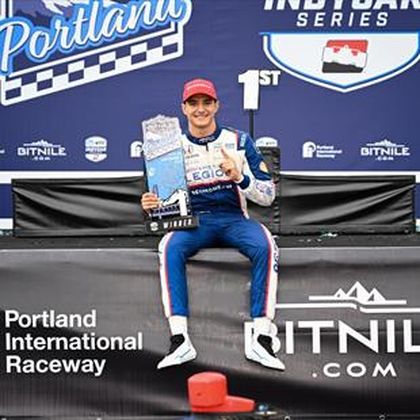 Álex Palou gana su segundo título de la IndyCar desde lo más alto del podio en Portland