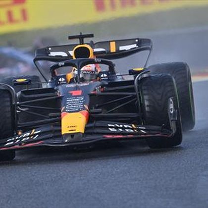 Verstappen dominates Sprint from Piastri, Hamilton given penalty for Perez collision